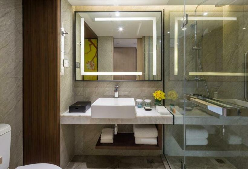 Номер Стандарт Адаптированный для Инвалидов, Hilton Garden Inn Zhongshan Guzhen