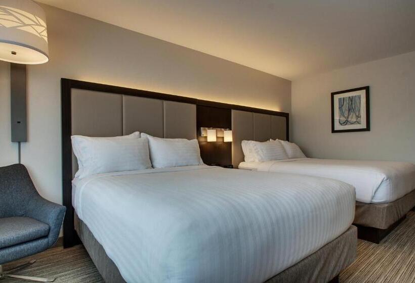 Номер Стандарт, Holiday Inn Express & Suites   Mount Vernon, An Ihg
