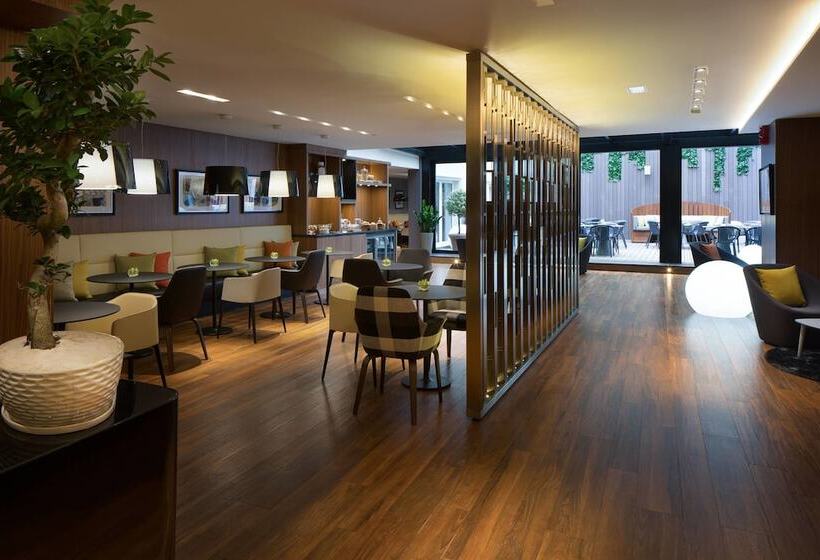 اتاق استاندارد با چشم‌انداز, Skopje Marriott