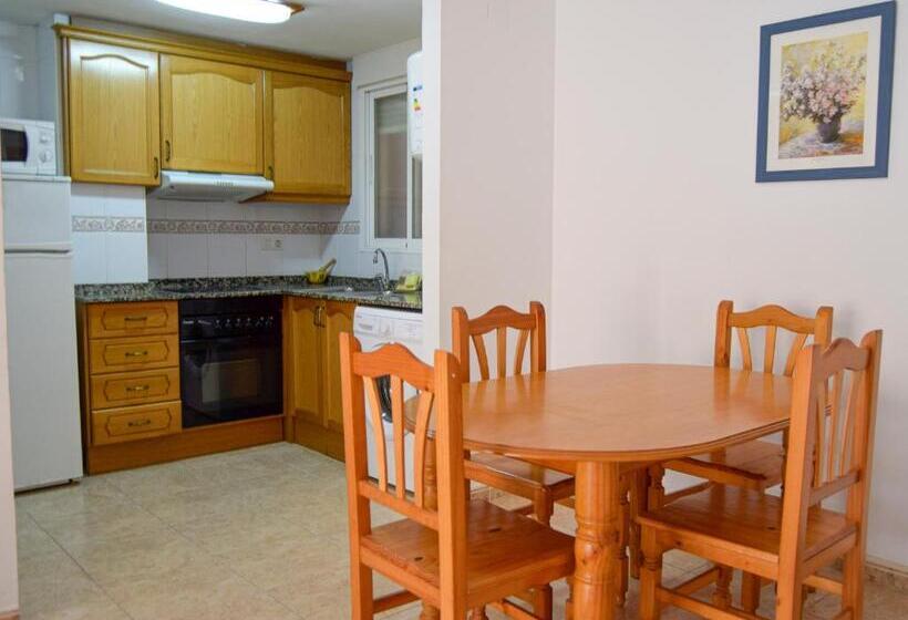 ２ベッドルームアパートメント, Apartamentos Estacion Oropesa 3000