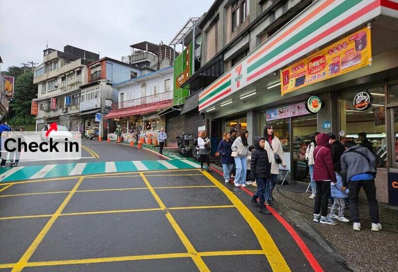 اتاق استاندارد چهار تخته با چشم‌انداز دریا, Ching Yue B&b