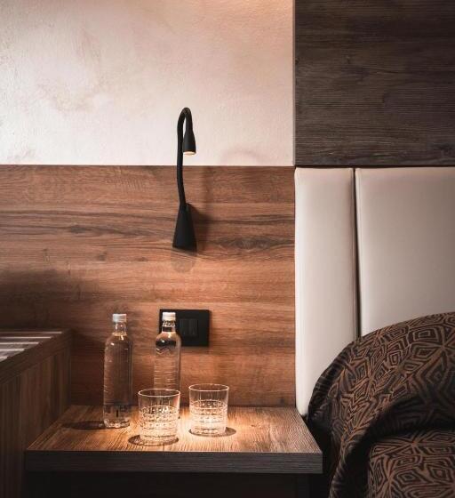 اتاق سوپریور, Ciclamino