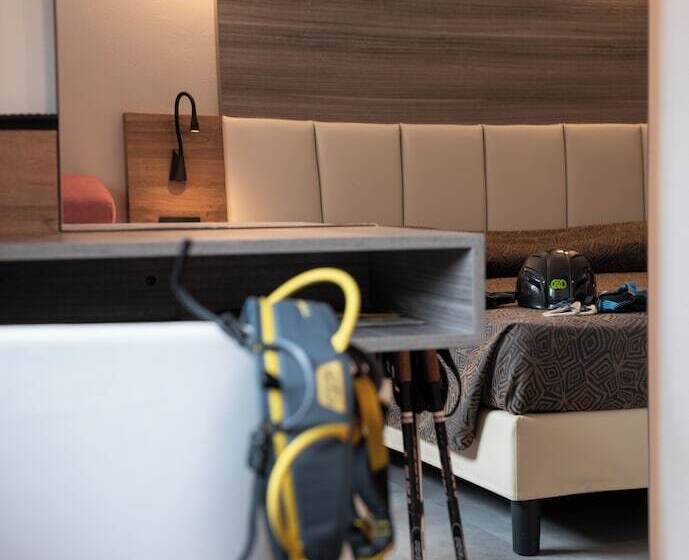 اتاق سوپریور سه تخته, Ciclamino