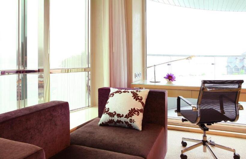 اتاق استاندارد با چشم‌انداز دریاچه, The Crystal Resort Sun Moon Lake