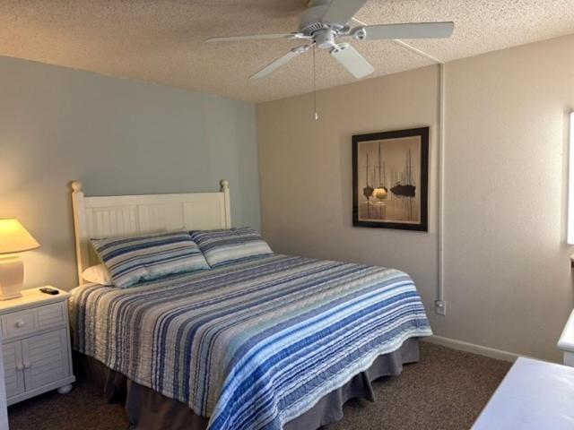 低层单卧公寓, Treasure Island Beach Club 727 360 7096