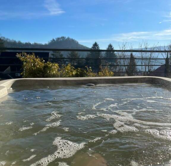 1 Bedroom Penthouse Apartment, H49 Jacuzzi Penthouse Adults Only