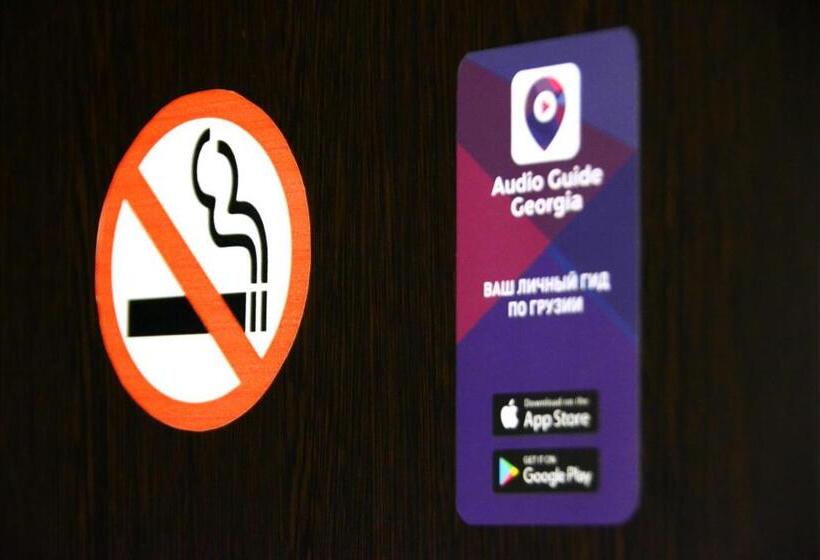 اتاق استاندارد سه نفره, Daeli