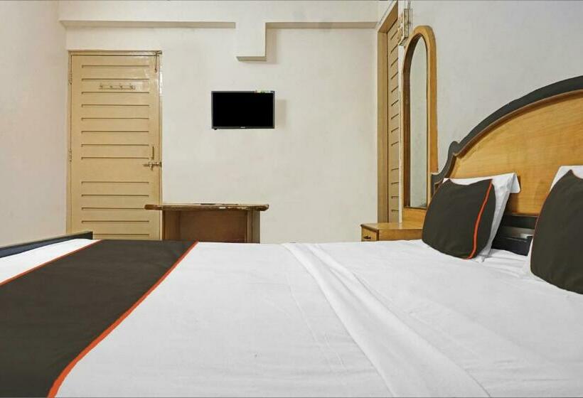 Номер Стандарт, Thakkar Lodge