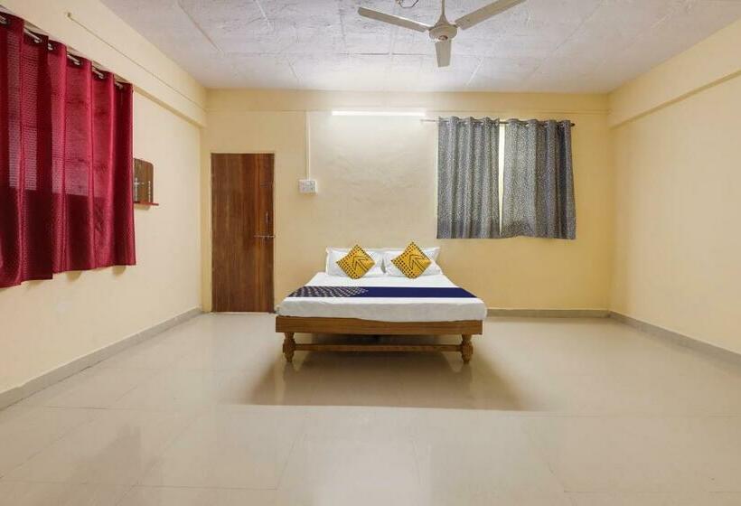 Трехместный Номер Классика, Spot On Hotel Shubham