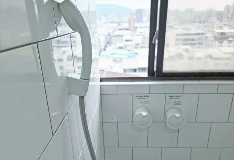 اتاق استاندارد, Paper Plane Hostel