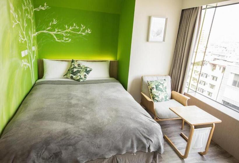 اتاق لوکس, Paper Plane Hostel