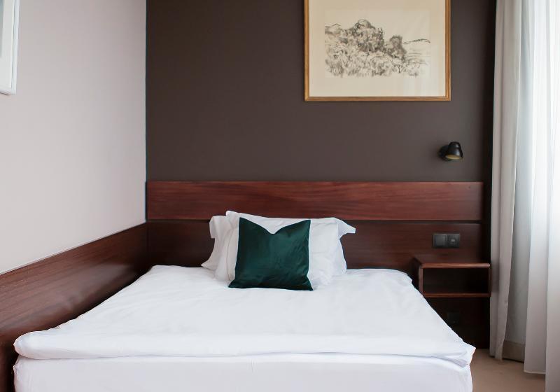 اتاق اکونومی یک تخته, Paper Plane Hostel