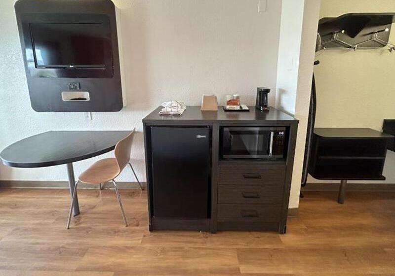 디럭스 룸, Studio 6 Suites   Riverside, Ca South