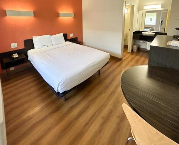 스위트, Studio 6 Suites   Riverside, Ca South