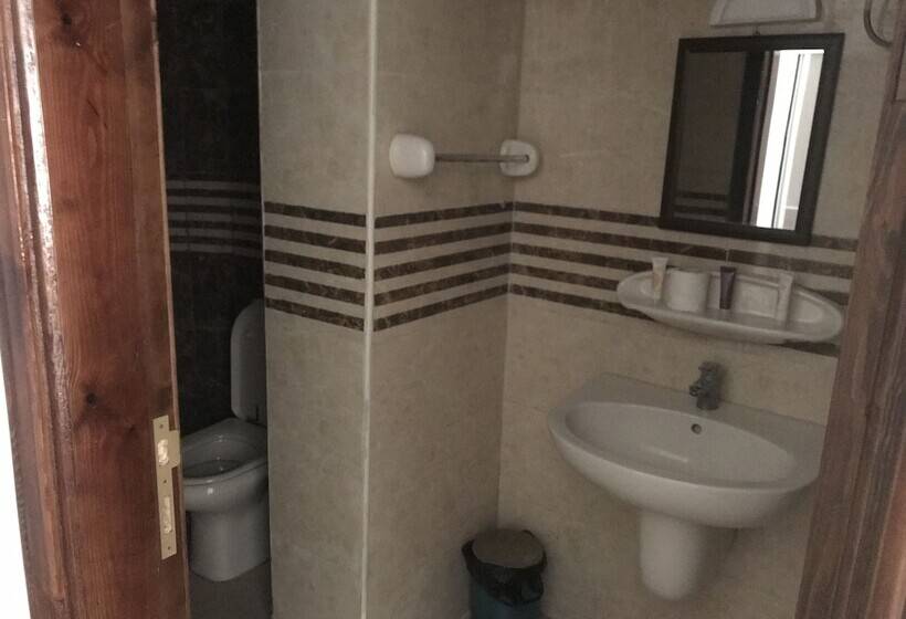 اتاق سه نفره دلوکس با چشم‌انداز دریا, Ahla Tlah Seaview