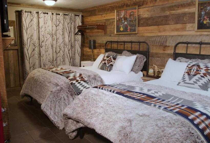 Номер Deluxe, Arthur Murray S Motel