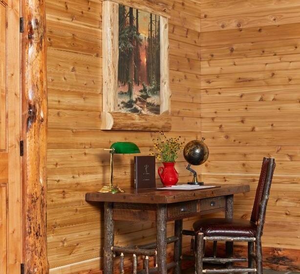 Люкс Deluxe Кровать Кинг, The Chatwal Lodge    In The Unbound Collection By Hyatt