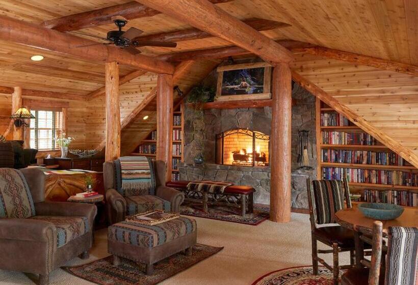 Люкс Deluxe Кровать Кинг, The Chatwal Lodge    In The Unbound Collection By Hyatt