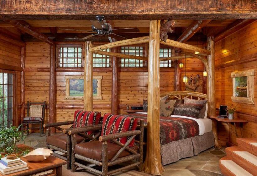 Люкс 3 Спальни, The Chatwal Lodge    In The Unbound Collection By Hyatt