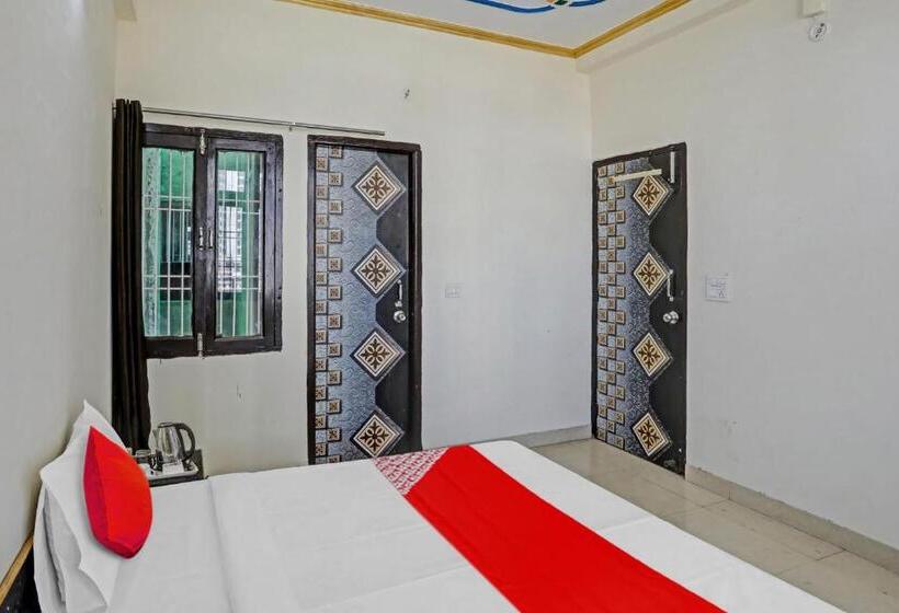 Трехместный Номер Классика, Oyo Flagship Hotel Stay Comfort