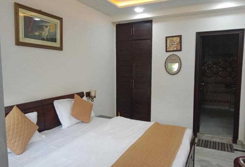 اتاق استاندارد با بالکن, Yana S B&b Nearby Aiims Hospital