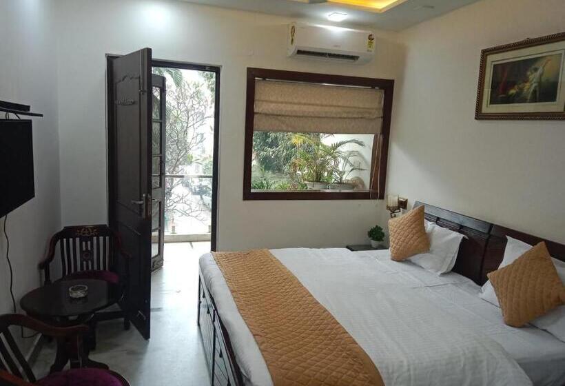 اتاق اکونومی یک تخته, Yana S B&b Nearby Aiims Hospital
