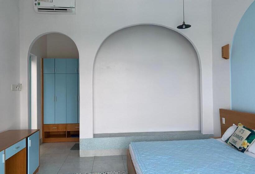 اتاق لوکس با بالکن, Santorini Villa Cam Ranh