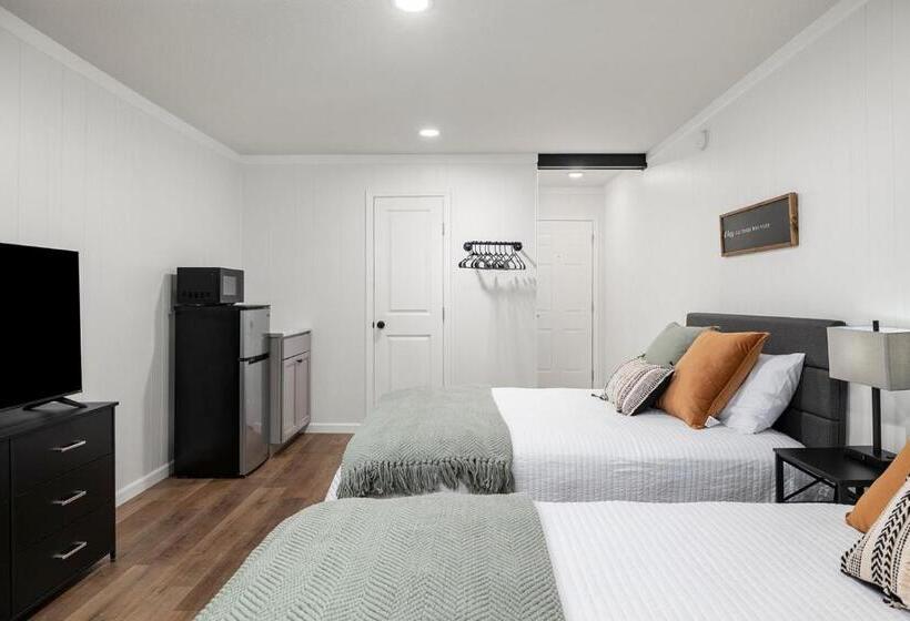 스탠다드 스튜디오, The Lofts On Indian Point   Near Silver Dollar City