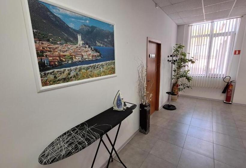 تختخواب در اتاق مشترک, Hostel Canto
