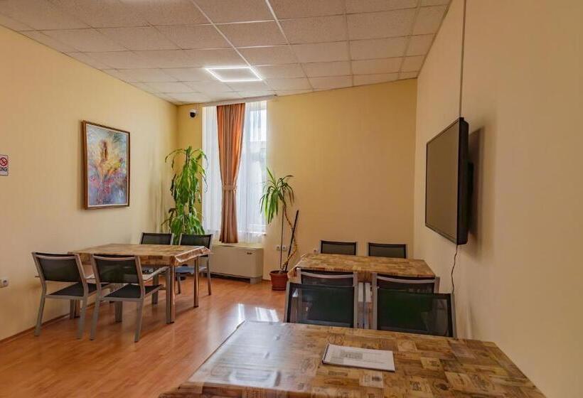 اتاق استاندارد با چشم‌انداز شهر, Hostel Canto