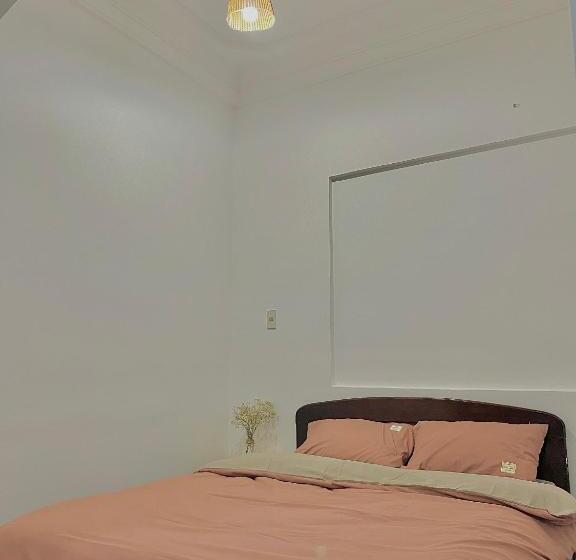 اتاق استاندارد با بالکن, Shine Riverside Homestay