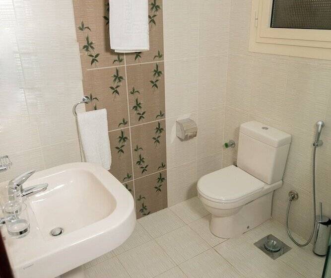 اتاق لوکس با چشم‌انداز استخر, The Villa 604 Powered By Look