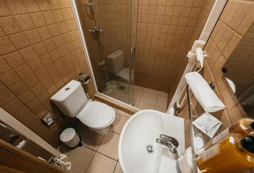 استودیوی استاندارد, Cathedral Apartments Self Check In