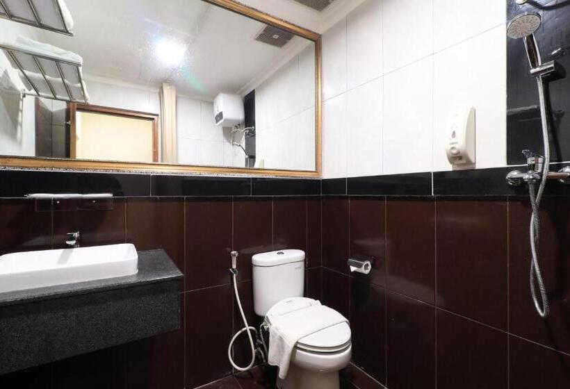 سوییت لوکس, Coins Hotel Jakarta