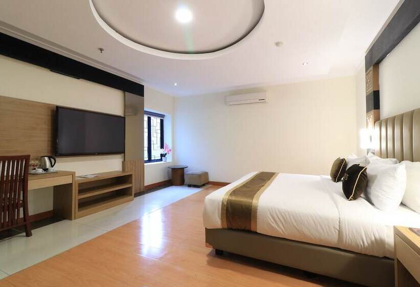 سوییت لوکس, Coins Hotel Jakarta