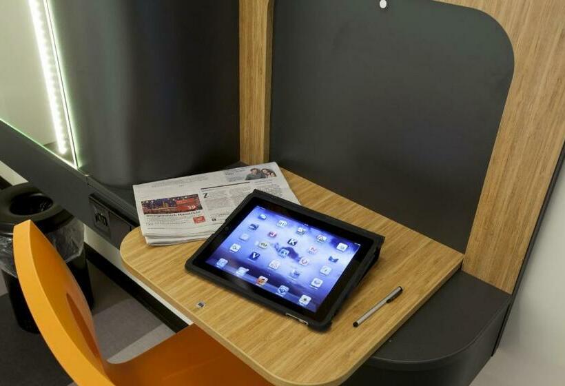 Номер Стандарт, Easyhotel Brussels City Centre