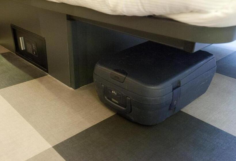 Номер Superior, Easyhotel Brussels City Centre