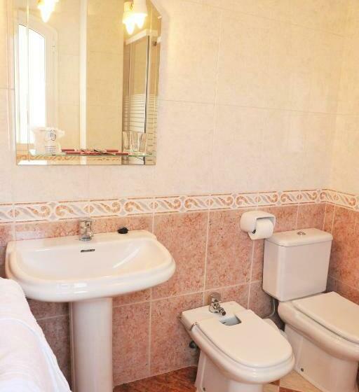 Номер Стандарт Трехместный, Hostal Puerto Lepe