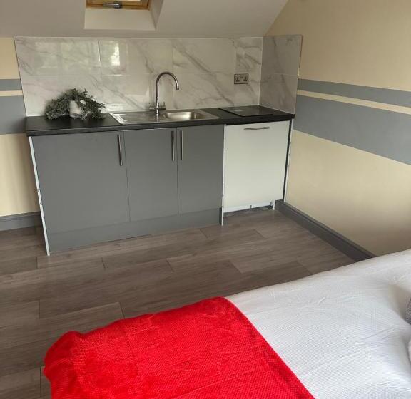 Номер Стандарт, Rockford Villa