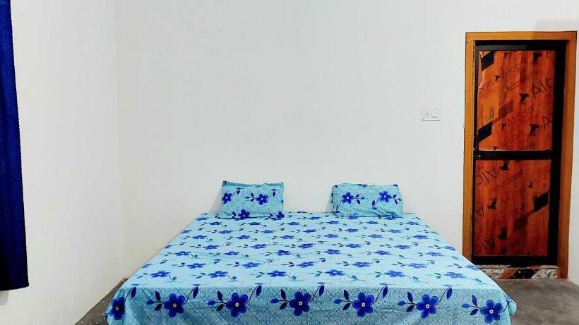 Трехместный Номер Классика, Oyo Atithi Guest House