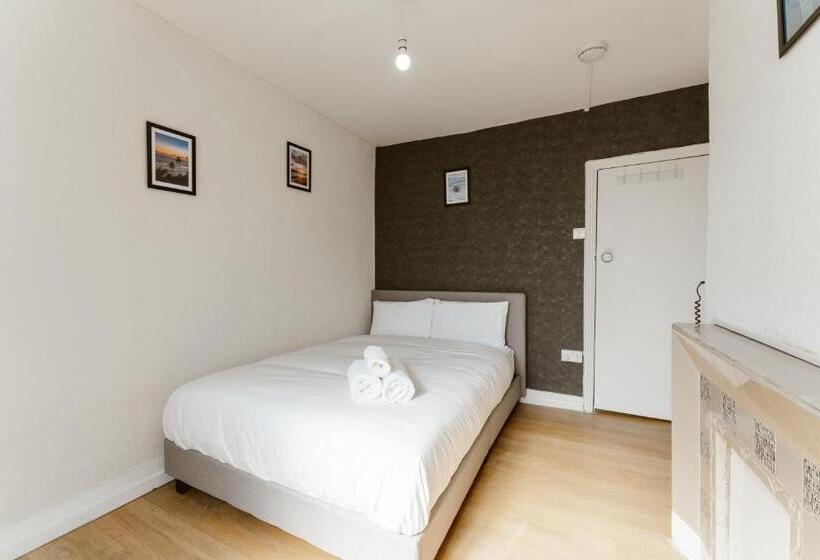 Номер Стандарт Совместная Ванная, Leyton Comfy Double Rooms   50