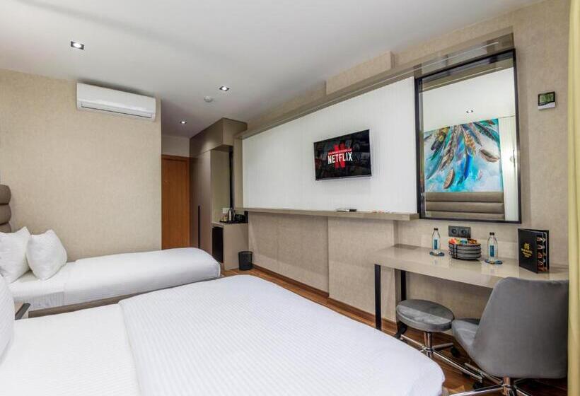 اتاق لوکس خانوادگی, Dem Premium Hotel   Round Trip Airport Service   Istanbul International Airport