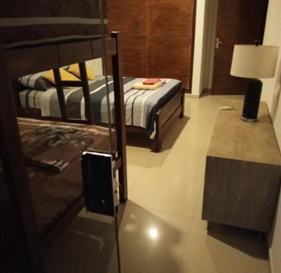 اتاق خانوادگی, Guajira Hostel Scz