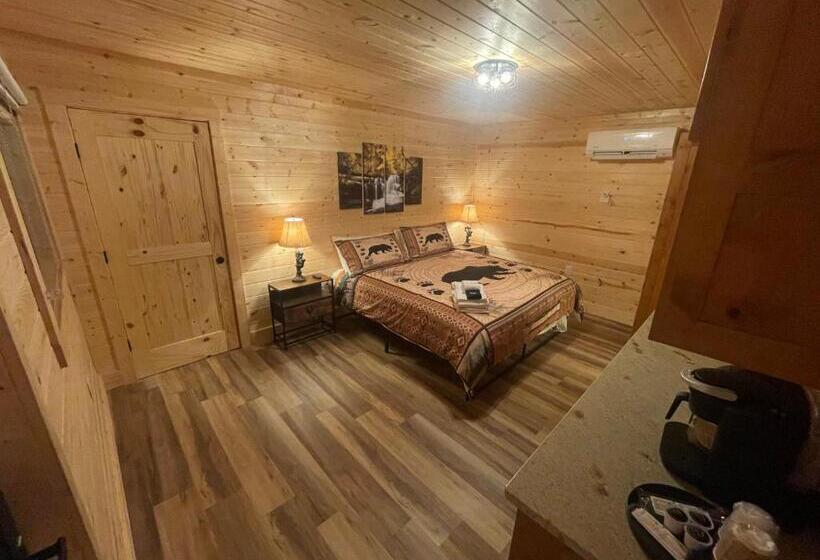 Люкс, Retreat On The Lake