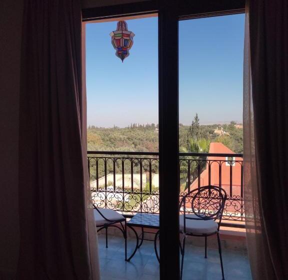 Номер Стандарт Вид на Бассейн, Riad Timskrine