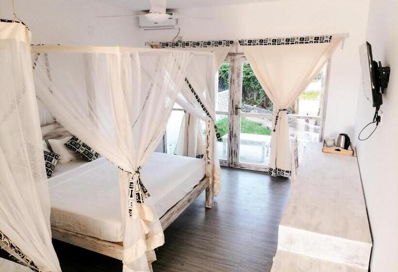 اتاق خانوادگی با چشم‌انداز دریا, Ahg Lion Beach Resort