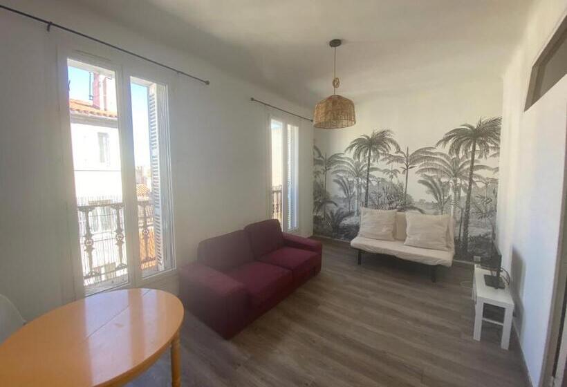 סטודיו משפחתי, Appartement Central De Caractère