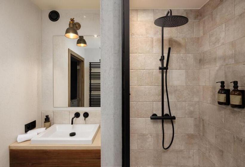 Номер Стандарт, Hillview Hotel Grandvoir