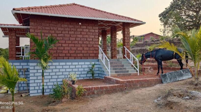Дом 1 Спальня, Mars Jungle Adventure Stud Farm With Private Jacuzzi