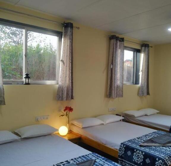 Family Suite, Mars Jungle Adventure Stud Farm With Private Jacuzzi
